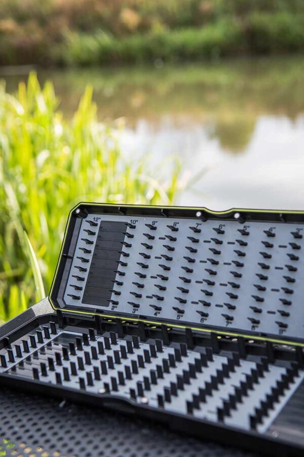 Caja de anzuelos Matrix HLR Pro de 30 cm de largo