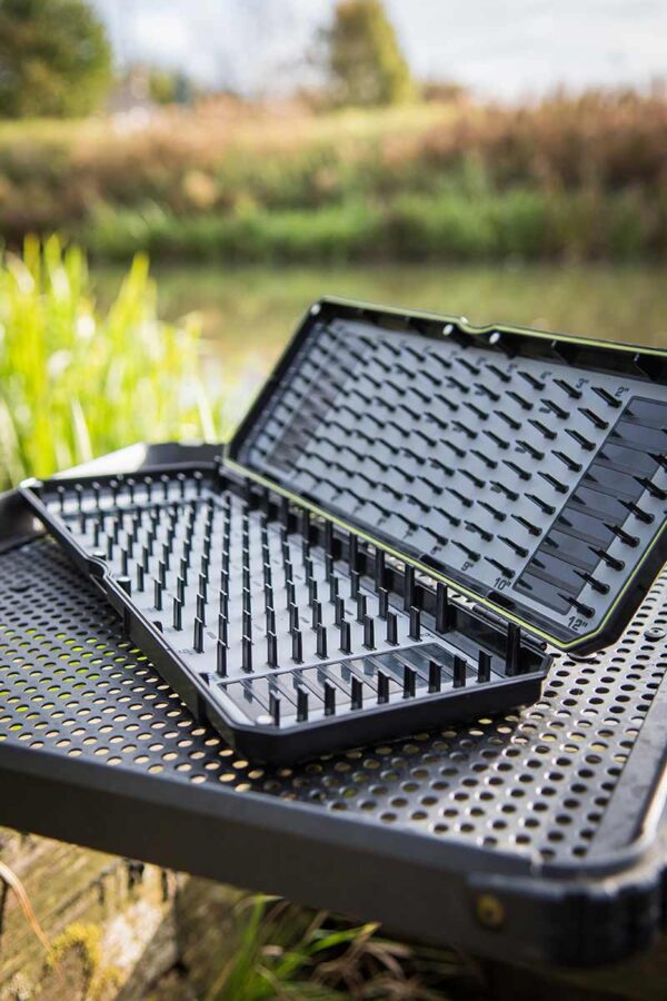 Caja de anzuelos Matrix HLR Pro de 30 cm de largo