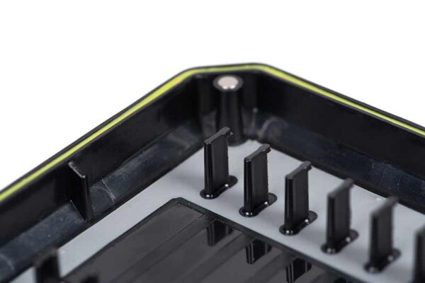 Caja de anzuelos Matrix HLR Pro de 30 cm de largo
