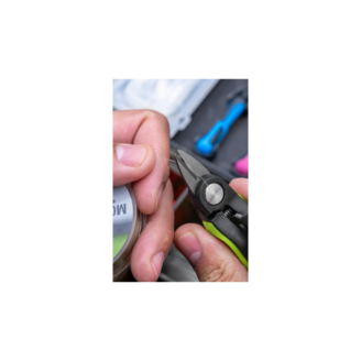 macro-multi-ciseau-et-accessoires-korum1
